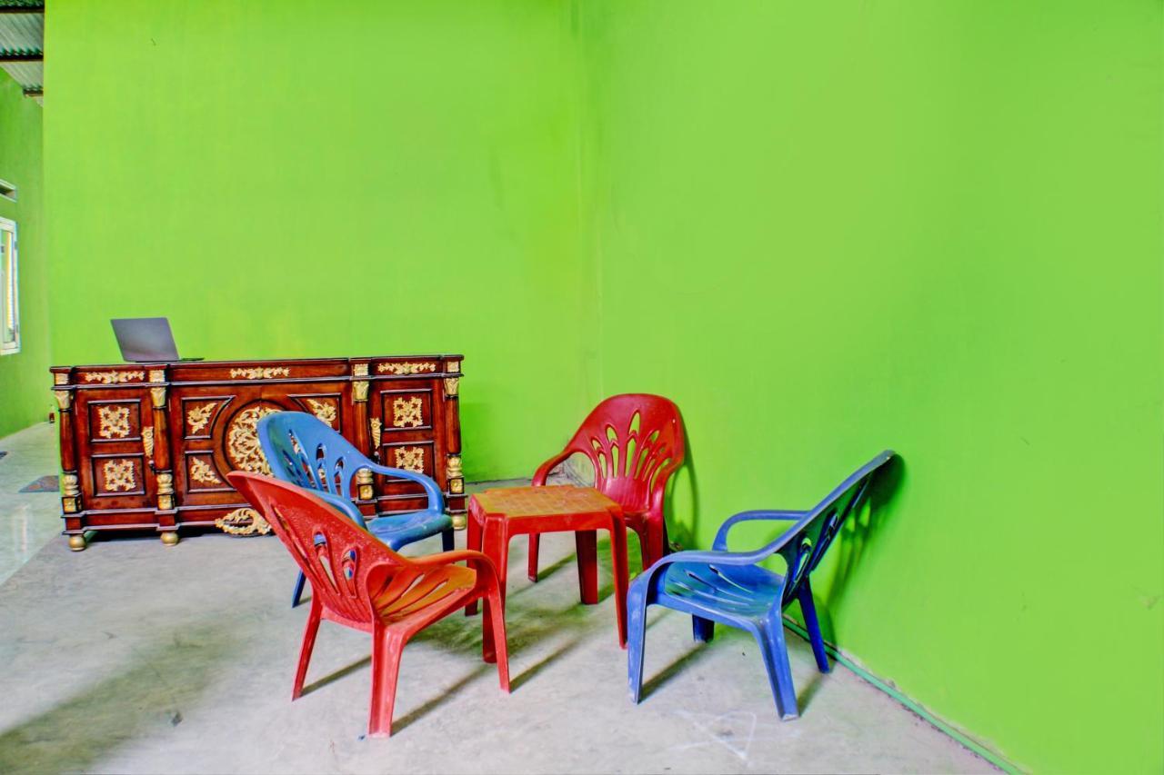Spot On 93089 Homestay Kamar Hijau Syariah Бандар Лампунг Екстериор снимка